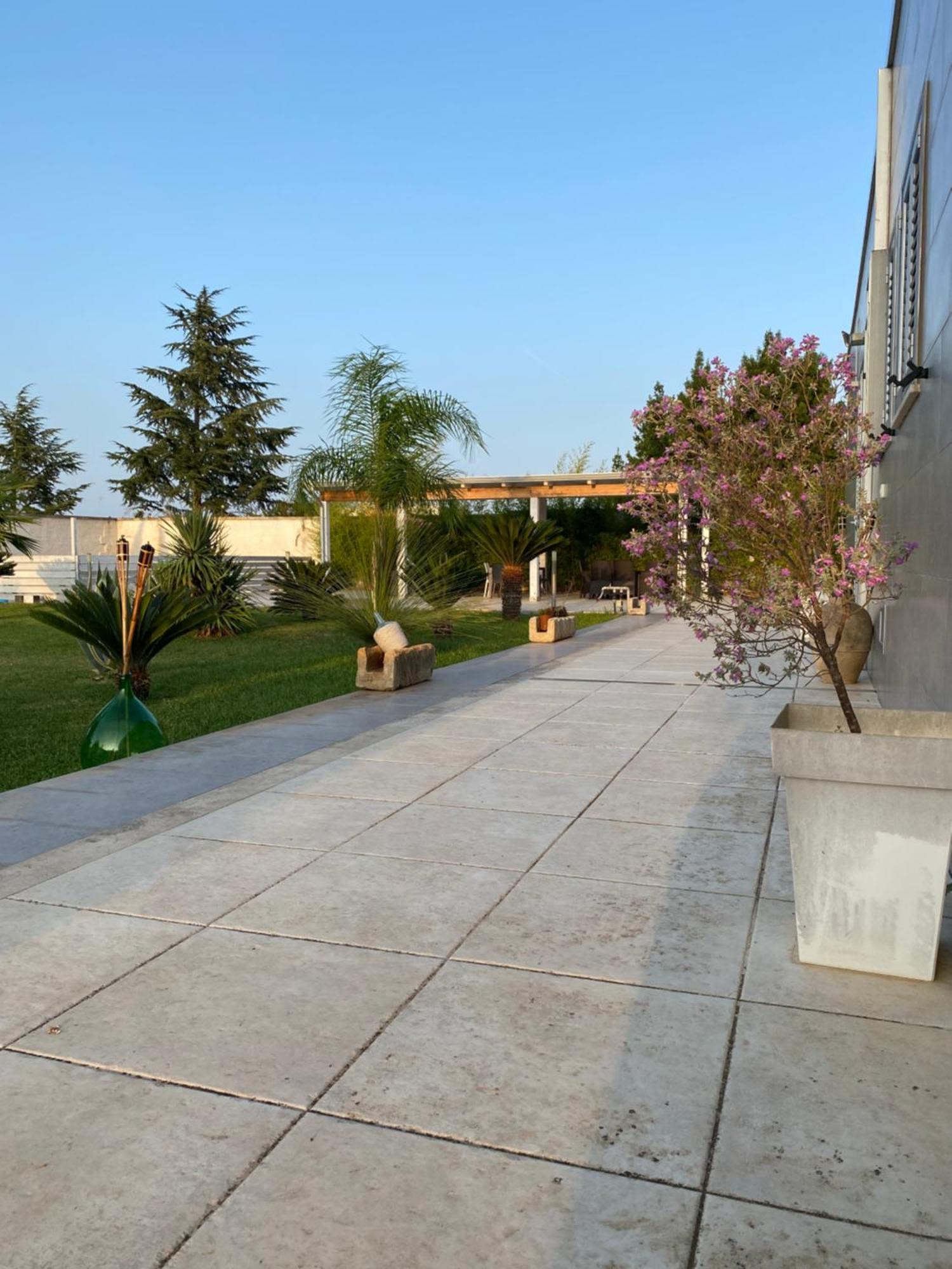 B&B Italia Carmiano  Exterior photo